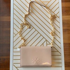 Light pink/beige Tory Burch crossbody purse